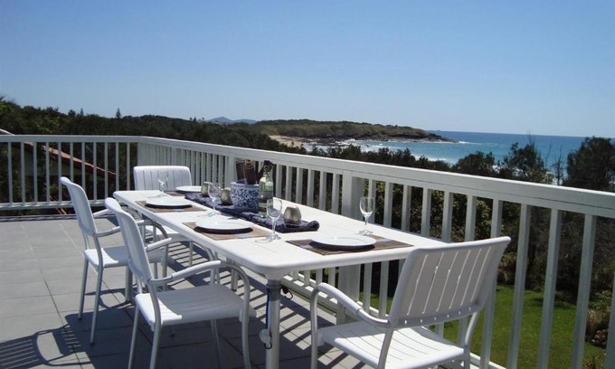 Arrawarra Headland House | Blue Oar Beach House