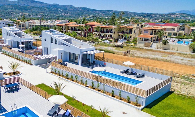 Platanes Villa | Blue oyster Beachfront villa, No car needed 2