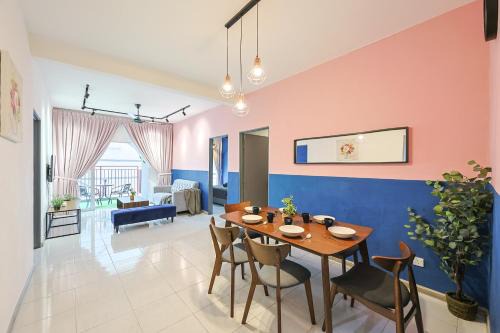 Brinchang Apartment | Blue & Pink Haven by Clover Home Emerald Avenue 5-06