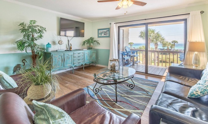 Miramar Beach House | Blue Surf 17B