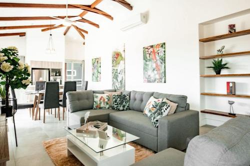 Las Escobas del Venado Apartment | Blue Venao PENTHOUSE APARTMENT B