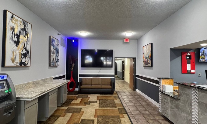 Eagan Hotel | Blue Way Inn and Suites Eagan - 1 King Bed Studio Suite Non Smoking