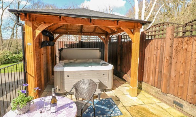 South Wingfield House | Bluebell Cottage