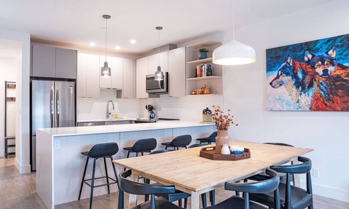 Revelstoke Condo | Bluebird Daze: Mackenzie Village Condo w/Hot Tub