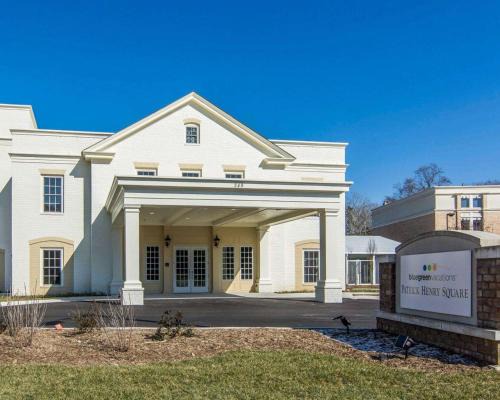 Williamsburg Hotel | Bluegreen Vacations Patrick Henry Square, an Ascend Collection Resort