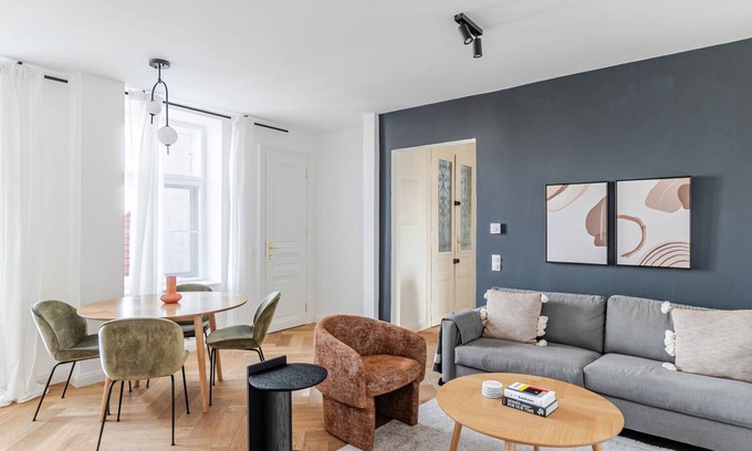 Thurygrund Apartment | Blueground | Alsergrund, w/d, nr Freud