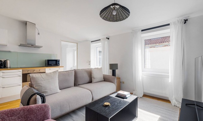 Hernals Apartment | Blueground | Hernals, view, nr Vienna Woods