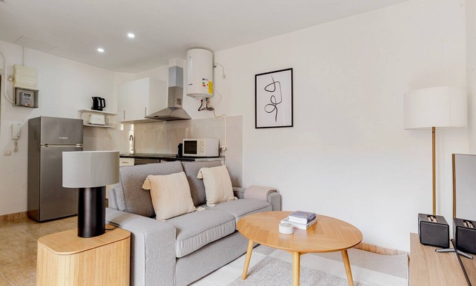 Barceloneta Apartment | Blueground | La Barceloneta, AC & w/d, nr beach