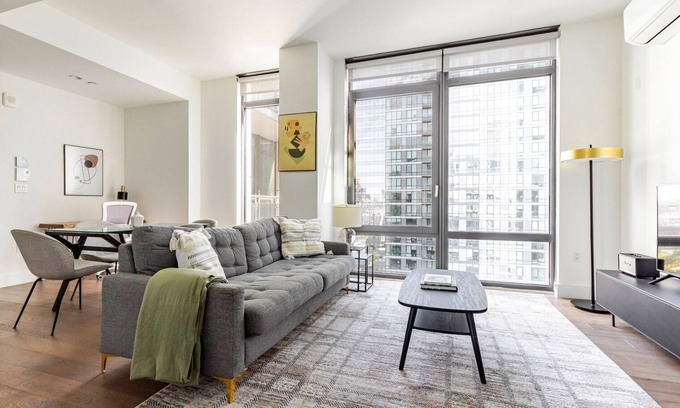 Hunters Point Apartment | Blueground | Long Island City, rooftop, nr Gantry Park