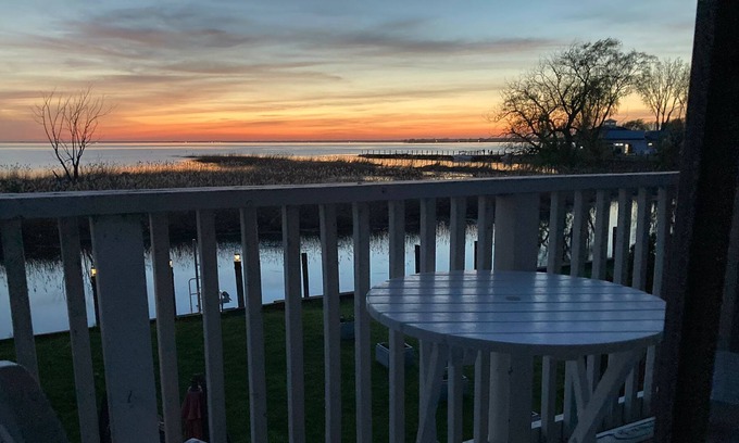 Anchorville Cottage | Blueview Cottage on Lake St. Clair