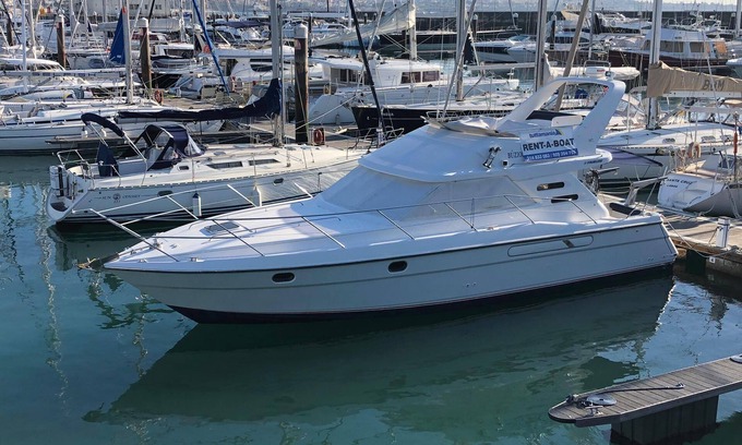 Cascais Boat Rental | Boat Apartment Búzios III Cascais