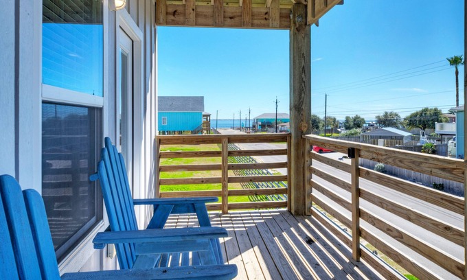 Flour Bluff House | Boat Dock & Pool | Private Fishing Village | Roseate Spoonbill by AvantStay