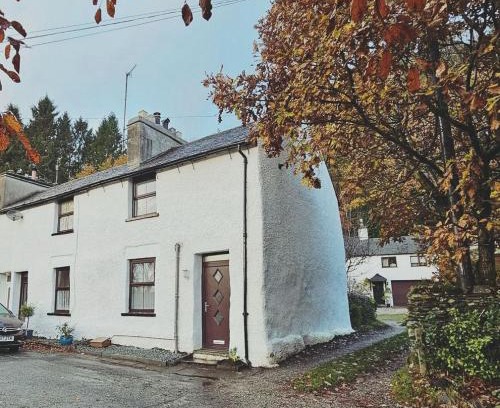 Kendal House | Bobtail Cottage by Woodland Park