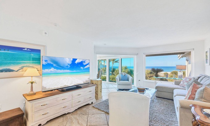 Boca Grande Condo | Boca Grande Club - Cozy Beachfront Condo - Panoramic Views - Sleeps 4