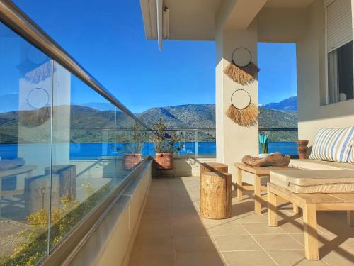 Itea Apartment | Boho Beach House in Itea-Delphi