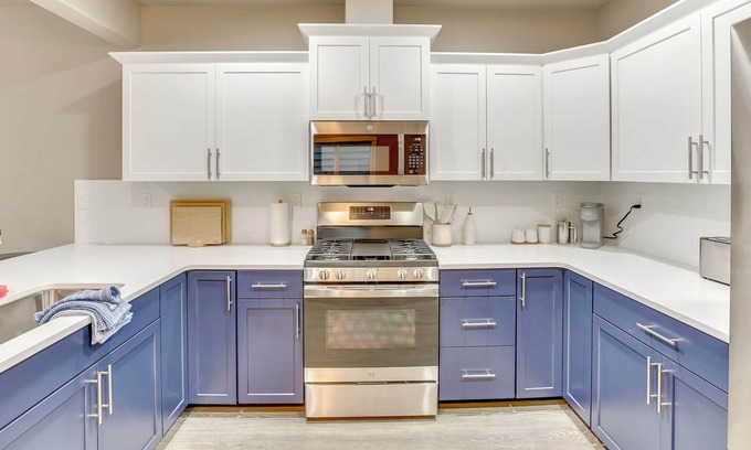 Sunset House | Boise Blue Retreat - North End, Hot Tub, 4BR , 3BA, 17 Miles to Bogus Basin, FP