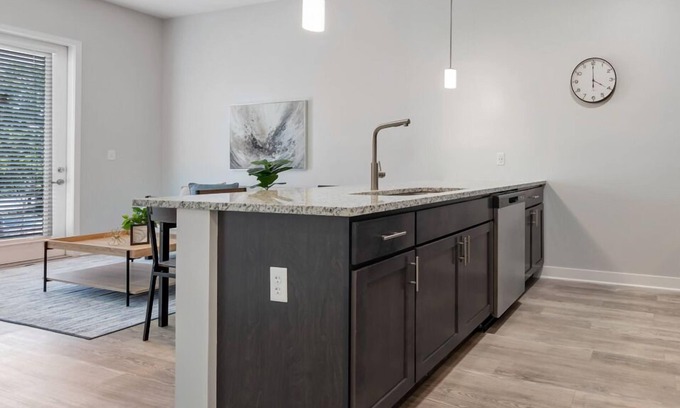 St. Peters Apartment | Bold 2114 I Corporate 1 Bedroom Apartment