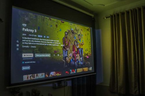Gurugram Apartment | Bollywood House 100 inch Cinema Jacuzzi Party Couples