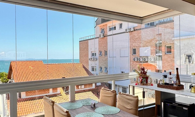 Cachoeira do Bom Jesus Apartment | Bom Jesus Waterfall Luxury apartment with 3 suites, 30 meters from the beach