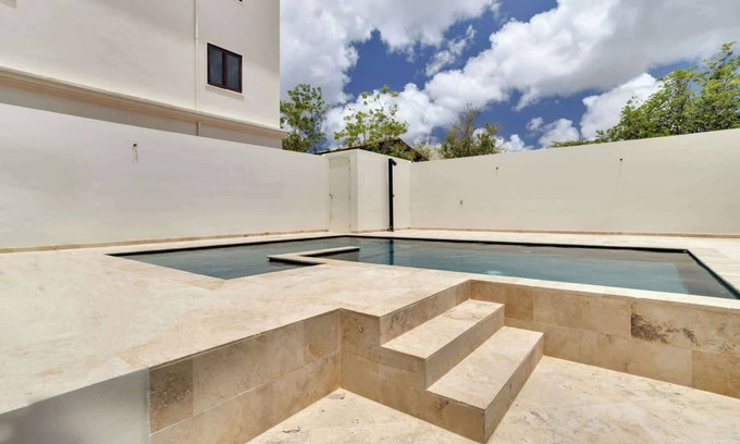 Playa Apartment | Bonaire Beach Apartment 11 with communal pool and diving facilities