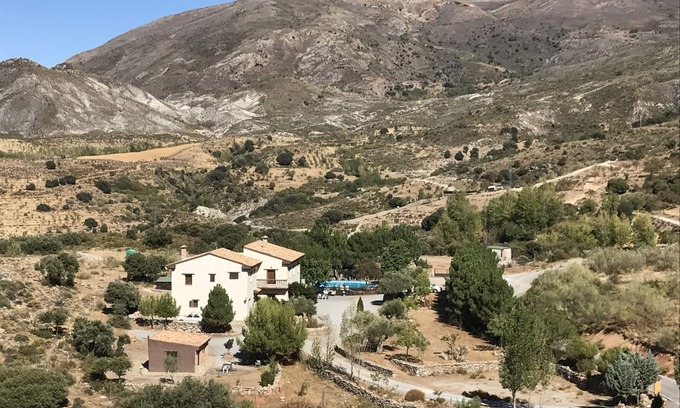 Guejar Sierra House | Bonilto apartment surrounded by mountains in Sierra Nevada