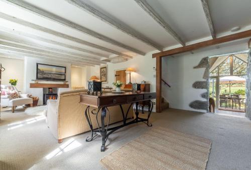 Helston House | Bonython Farmhouse