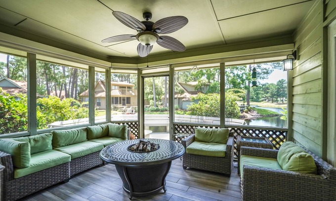 Miramar Beach House | Book 3 Nights & Get 4th Free* Charming Cottage W/Golf Cart* Pool & Beach Access