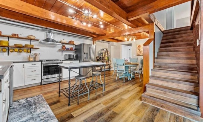 Cheat Lake Ski Chalet | Book-Me-By-The-Lake