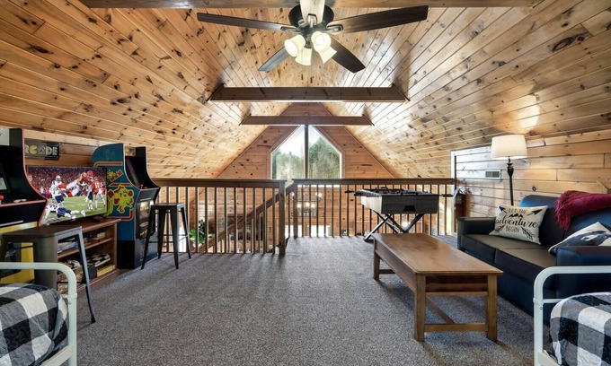 Sevierville Cabin | Book Xmas & 2026 now!|King bd|Dollywood|Arcade