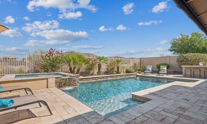 Estrella Mountain Ranch House | Book Your Winter Escape Now!Luxurious 5 Star Golf Course Home with Pool & Spa!