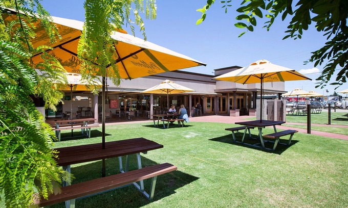 Lavington Hotel | Boomerang Hotel