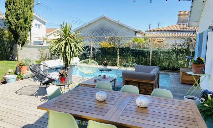 Merignac House | Bordeaux house with heated inground pool