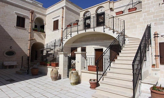 Diso House | Borgo Salino E: A characteristic and welcoming apartment in the characteristic style of the Apulian countryside, with Free WI-FI.