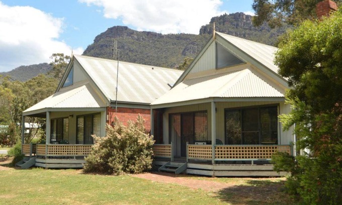 Halls Gap Apartment | Boronia Peak Villas Unit 9-233 Grampians road Halls Gap