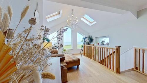 Kingsgate House | Botany Bay Beach House - Stunning Sea Views