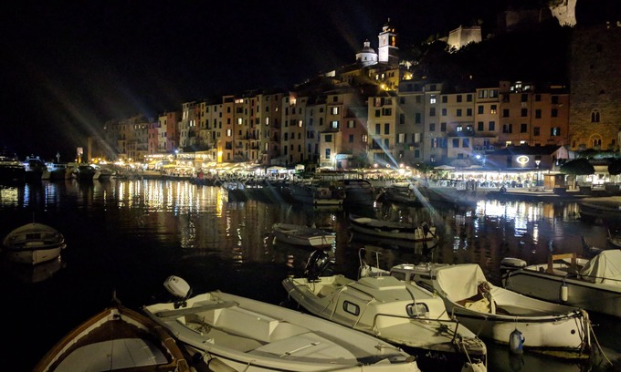 Portovenere Apartment | Bouganville Portovenere – Beachfront – Invaluable Landing stage on the sea