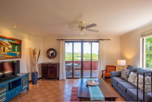 Brasilito Apartment | Boungainvillea 1203 Luxury Apartment - Reserva Conchal