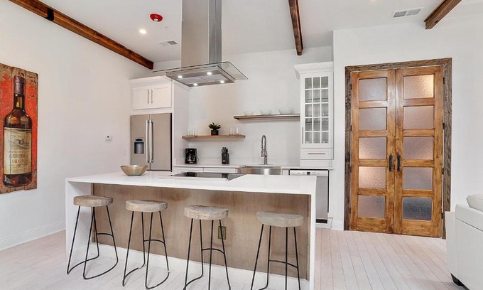 Faubourg Marigny Apartment | Bourbon Street Condos