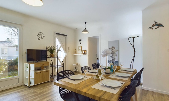 Olonne-sur-Mer Ski Chalet | Bourg d'Olonne s/Mer, charming house for 6 people