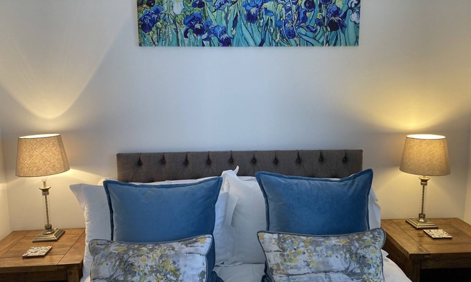 Bloxham Apartment | Boutique 1 bedroom Annexe, nestled in the beautiful thriving village of Bloxham.