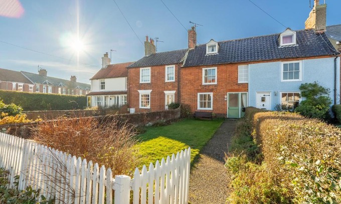 Southwold House | Bovis Cottage