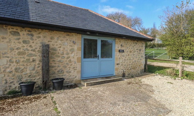 West Compton Cottage | BOWER COTTAGE, pet friendly, character holiday cottage in Beaminster