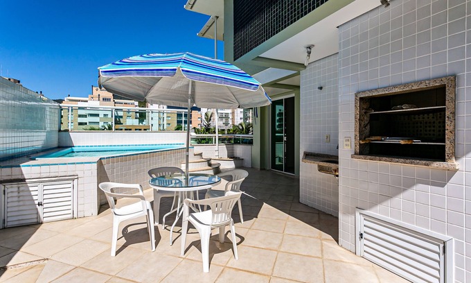 Governador Celso Ramos House | House 03 suites, 4 bathrooms, swimming pool, internet, air conditioning, garage