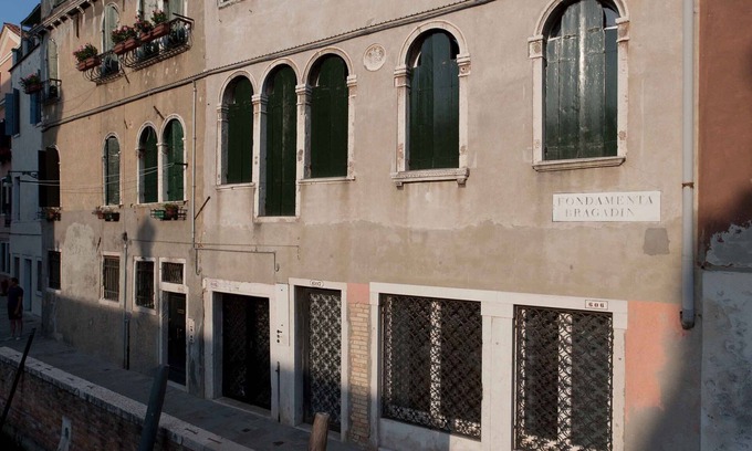 Dorsoduro Apartment | Bragadin della Palma in Dorsoduro (027042LOC04033)