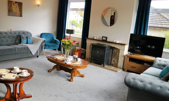Castle Douglas Cottage | Braidwood - a house that sleeps 9 guests in 4 bedrooms