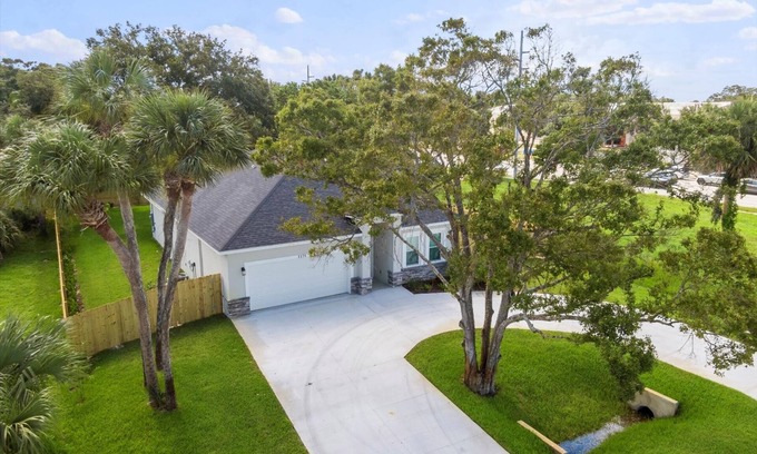 Vero Beach House | BRAND NEW 4/2 HOME BUILT 2023 CLOSE TO EVERYTHING RV/BOAT PARKING