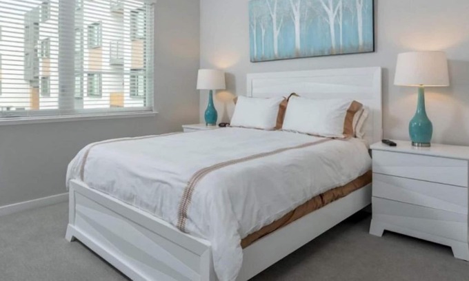 Menlo Park Apartment | Brand New Anton Menlo Luxury Studios with Great Onsite Amenities