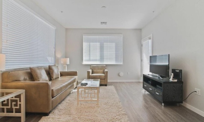 Menlo Park Apartment | Brand New Anton Menlo Luxury Studios with Great Onsite Amenities