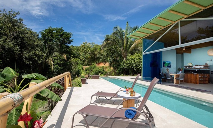 Quepos Villa | Brand New! Casa Venado in secluded jungle retreat