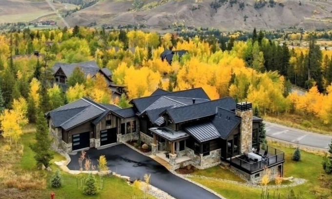 Three Peaks House | Brand New Eagles Nest Home in Silverthorne